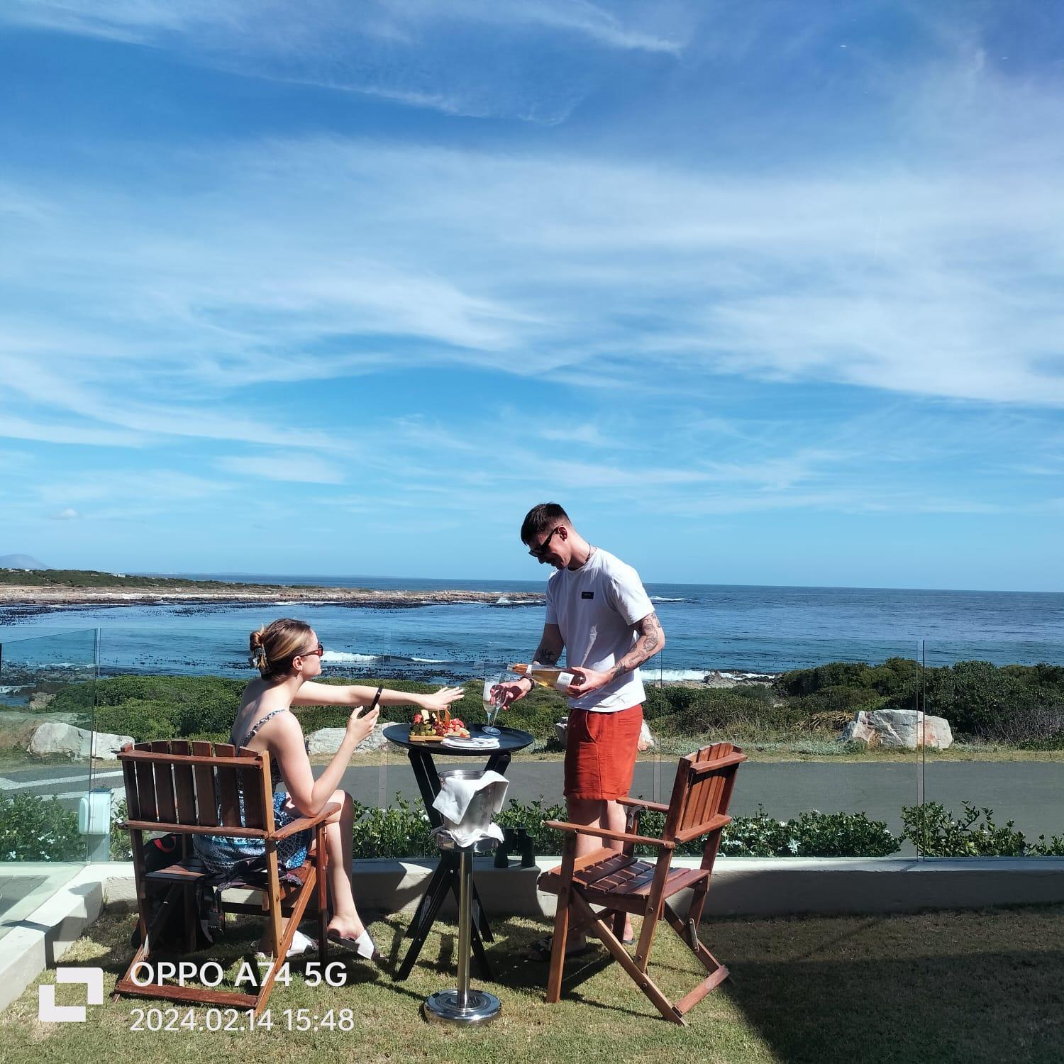 Schulphoek Seafront House Hermanus Eksteriør bilde A braai in Hermanus, South Africa